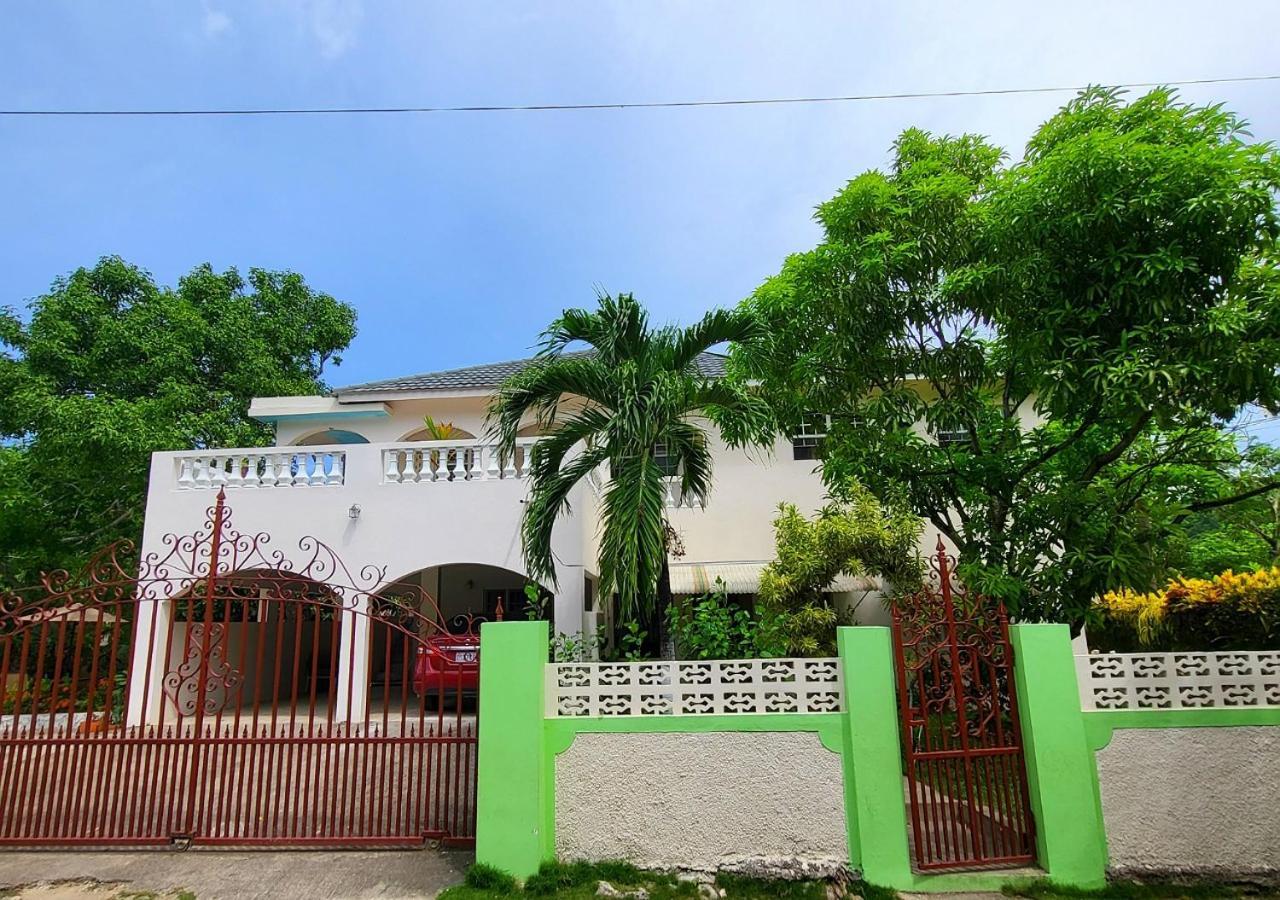 Green'S Palace Jamaica Oracabessa Esterno foto